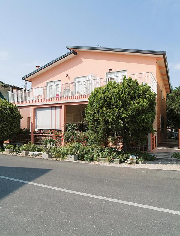 Erica Villa Bibione Eksteriør bilde